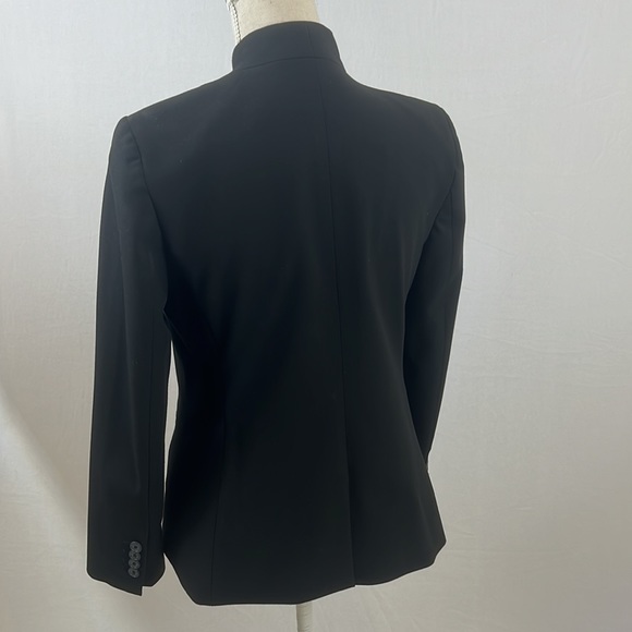 Two (2) Ann Taylor CutAway Blazers in Bi-Stretch - Picture 6 of 16